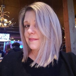 Meet your Posher, Suzanne